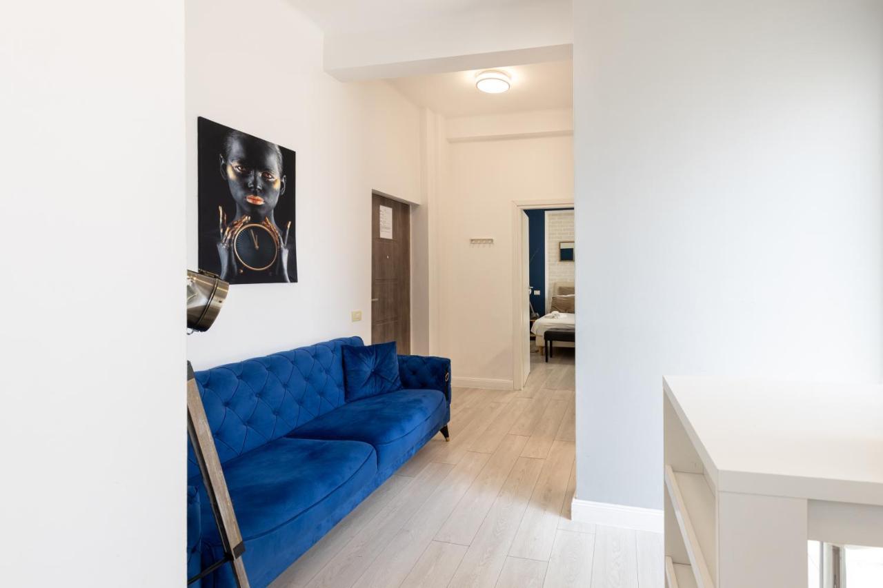 Metropole Apartments - Old City Bukares Bagian luar foto