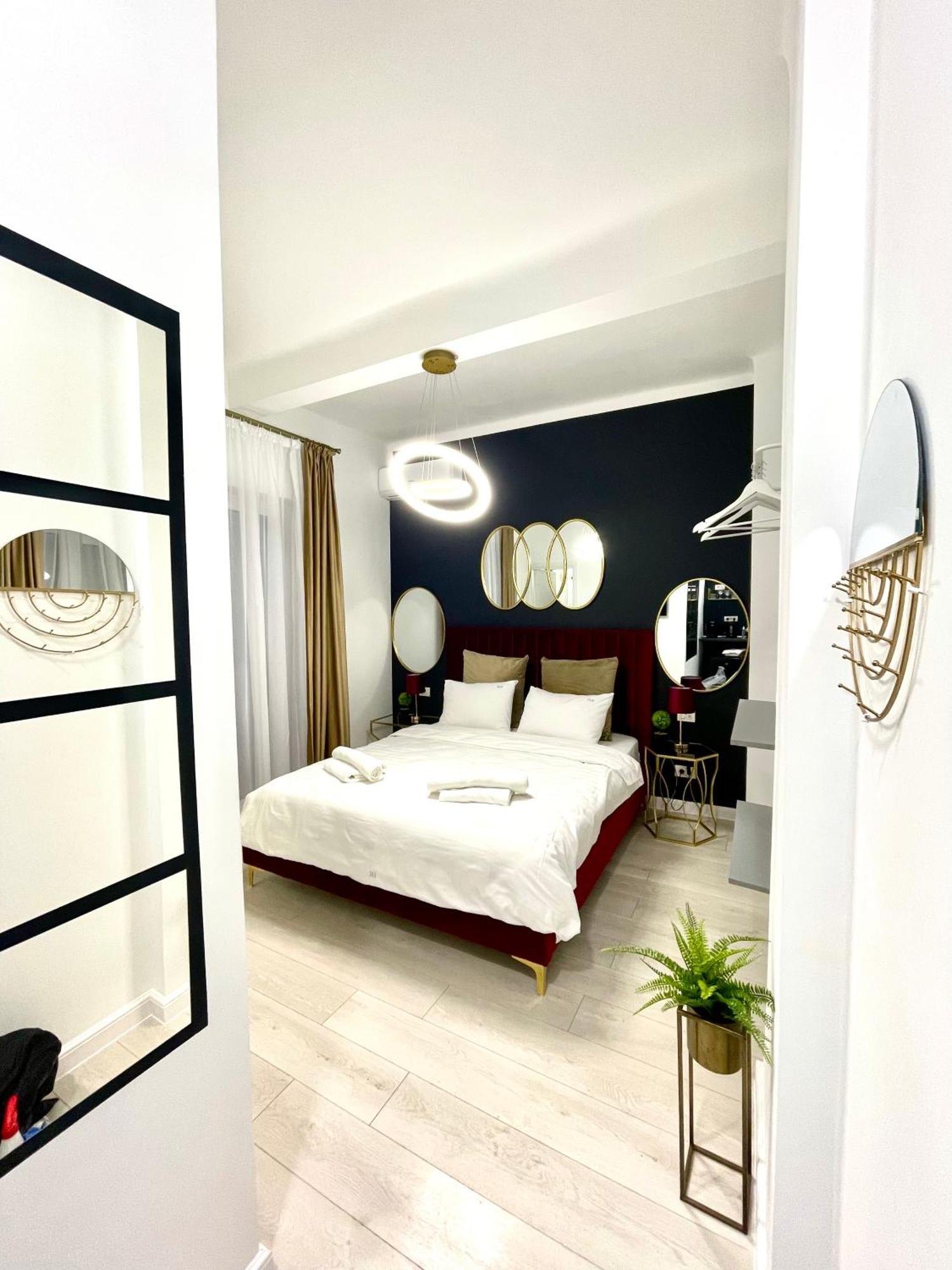 Metropole Apartments - Old City Bukares Bagian luar foto