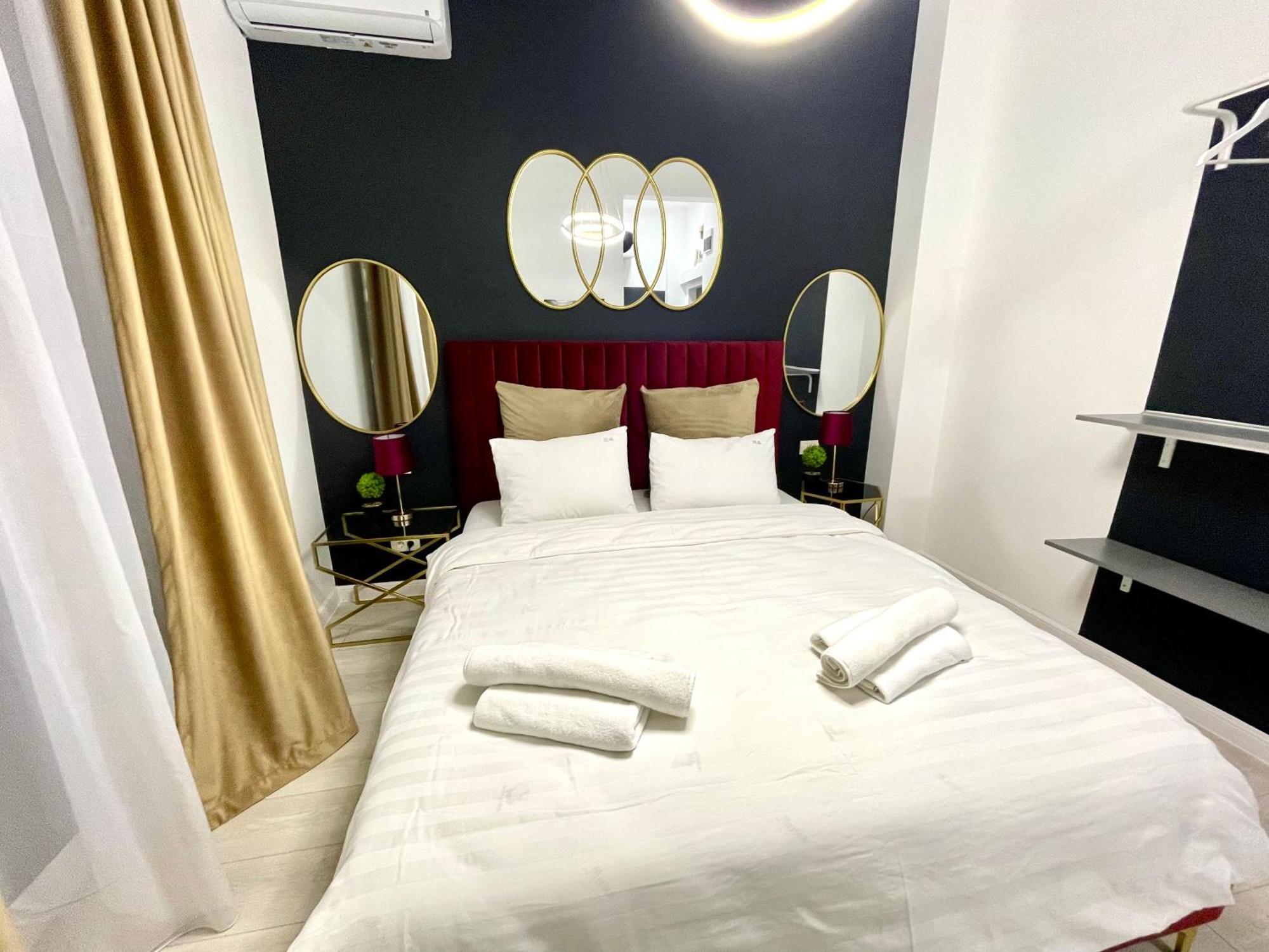 Metropole Apartments - Old City Bukares Bagian luar foto