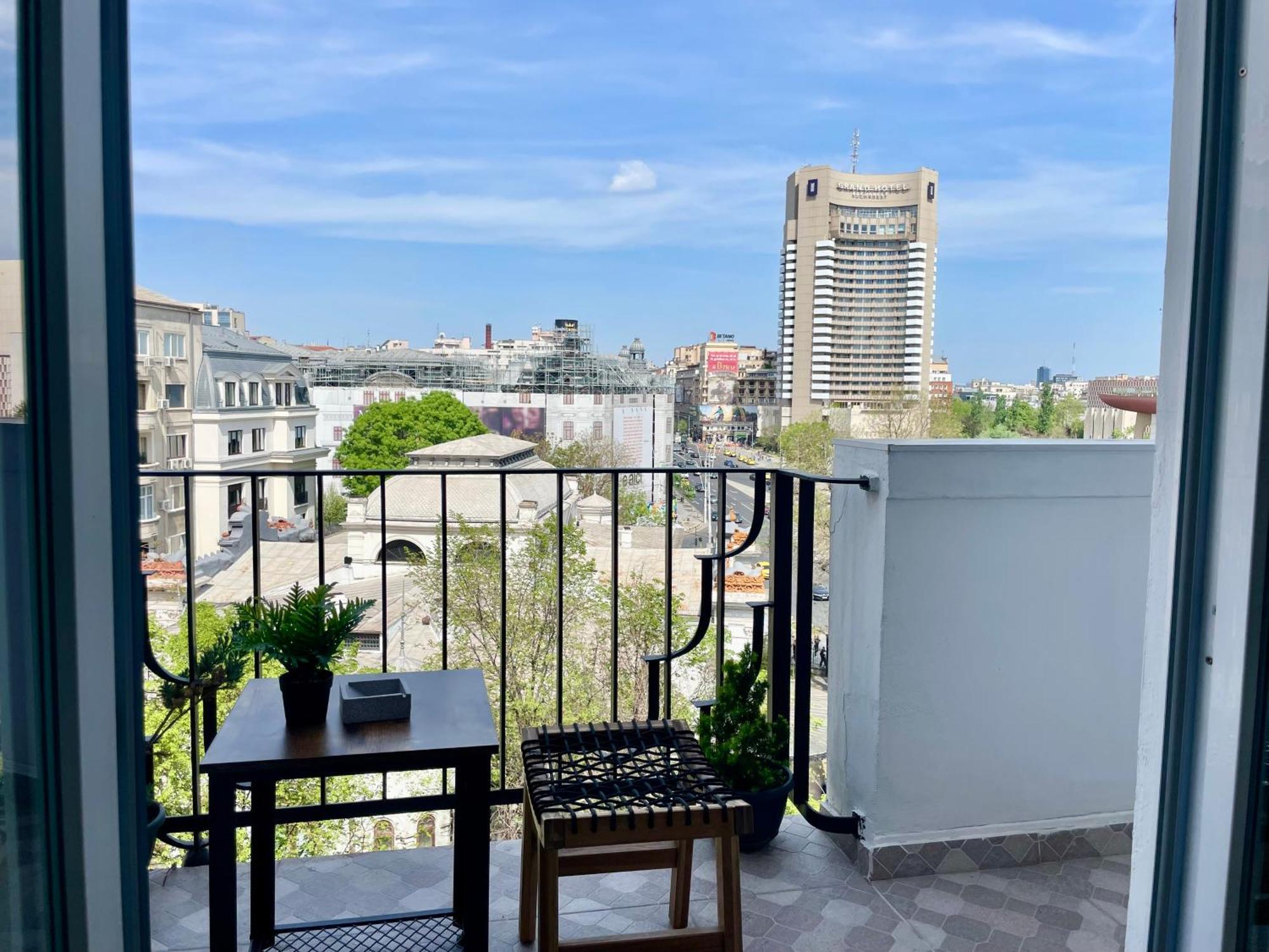 Metropole Apartments - Old City Bukares Bagian luar foto